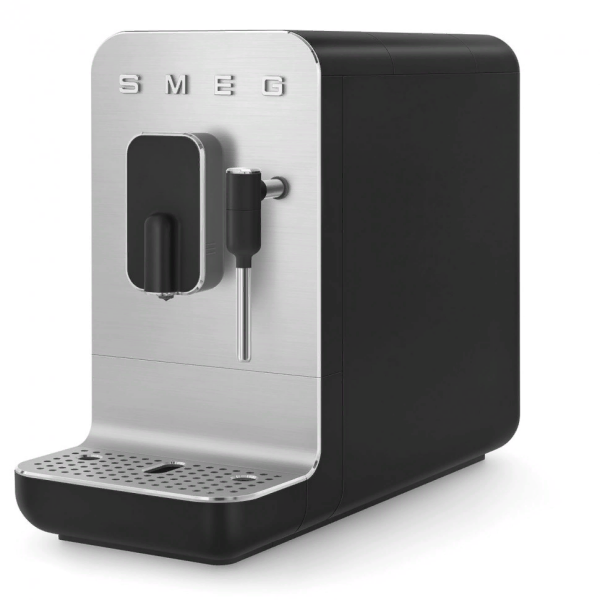 Кофемашина с капучинатором Smeg BCC12BLMEU
